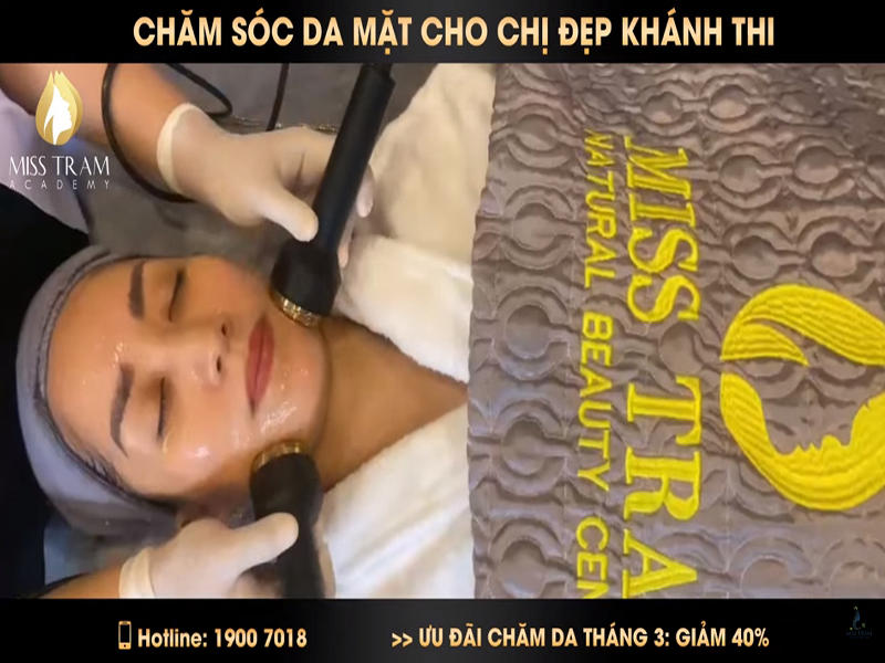 Buổi Chăm Sóc Da Mặt Cho Chị Khánh Thi