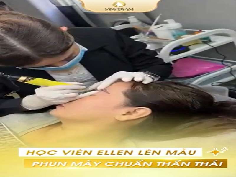 Học Viên ELLEN Tự Tin Lên Mẫu Phun Mày Đẹp Tự Nhiên